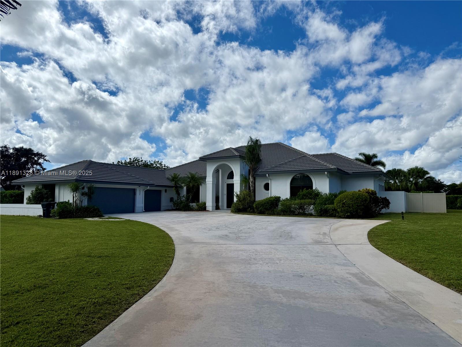 14984 Roan Ct