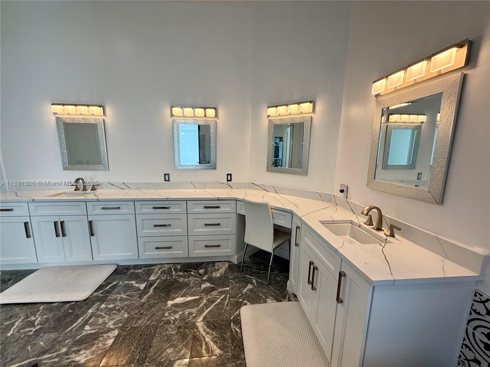 PADDOCK PARK 2 OF WELLING - Residential