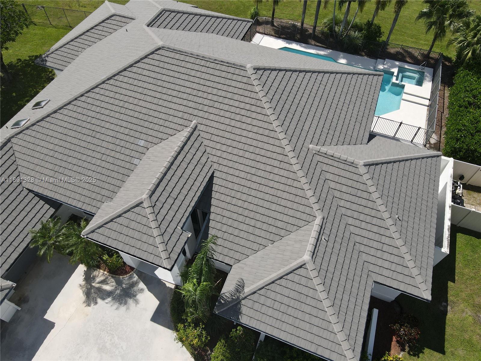 PADDOCK PARK 2 OF WELLING - Residential