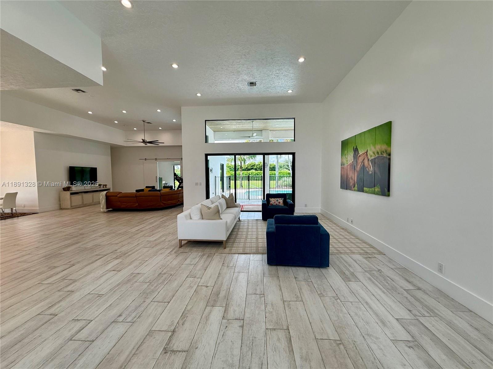 PADDOCK PARK 2 OF WELLING - Residential