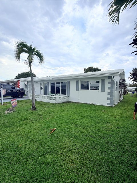Photo of 2960 NW 1st Dr, Pompano Beach, FL 33064 (MLS # A12018774)