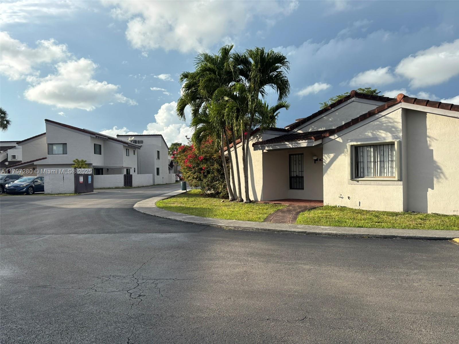 Address Not Disclosed, Miami, Broward County, Florida - 3 Bedrooms  
2 Bathrooms - 