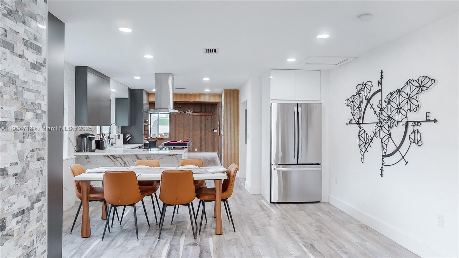 HOLLYWOOD TERRACE AMEN PL - Residential