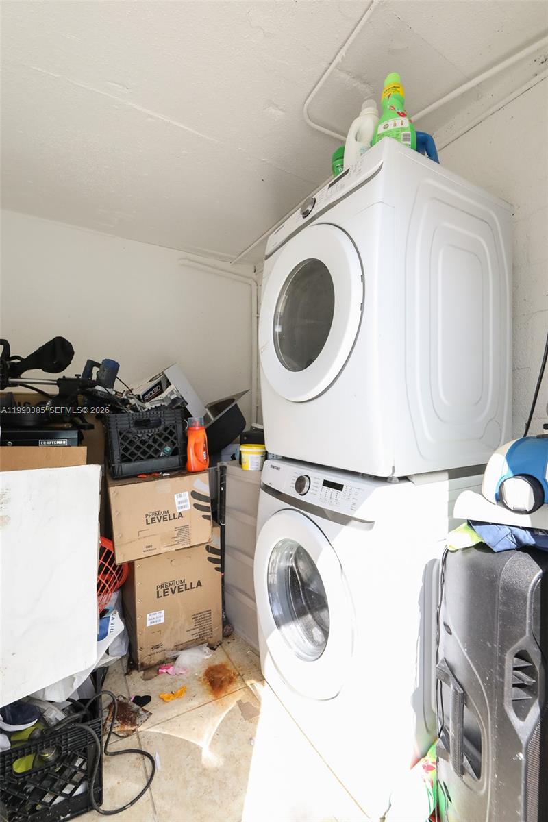 LAKE FOREST SEC 3 - Residential