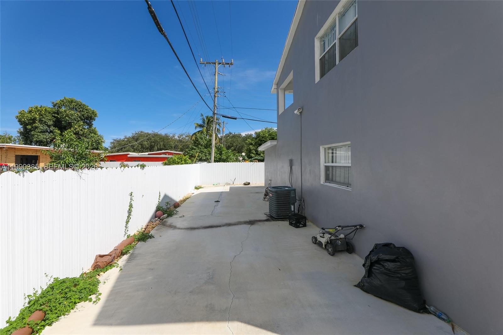 LAKE FOREST SEC 3 - Residential