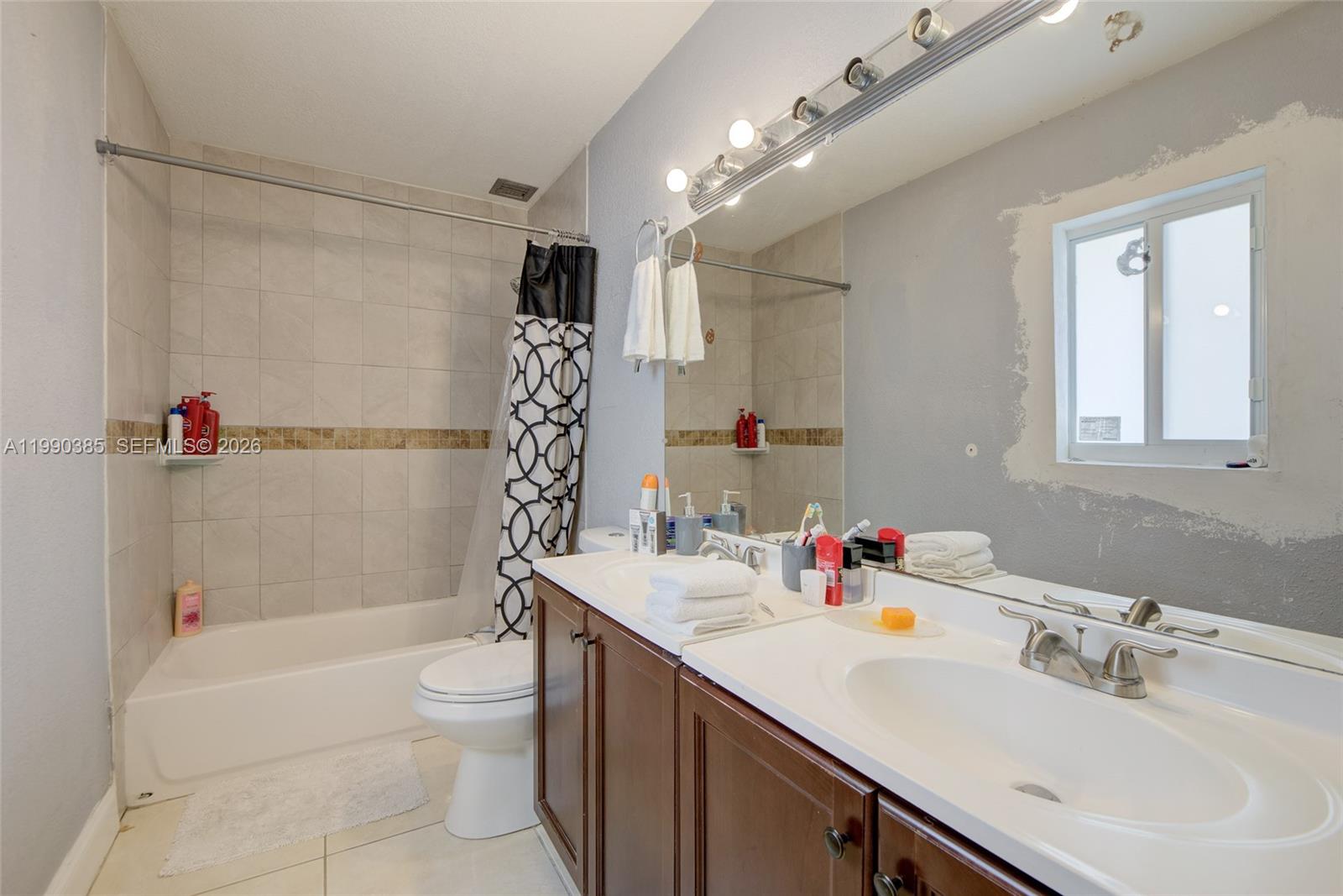 LAKE FOREST SEC 3 - Residential