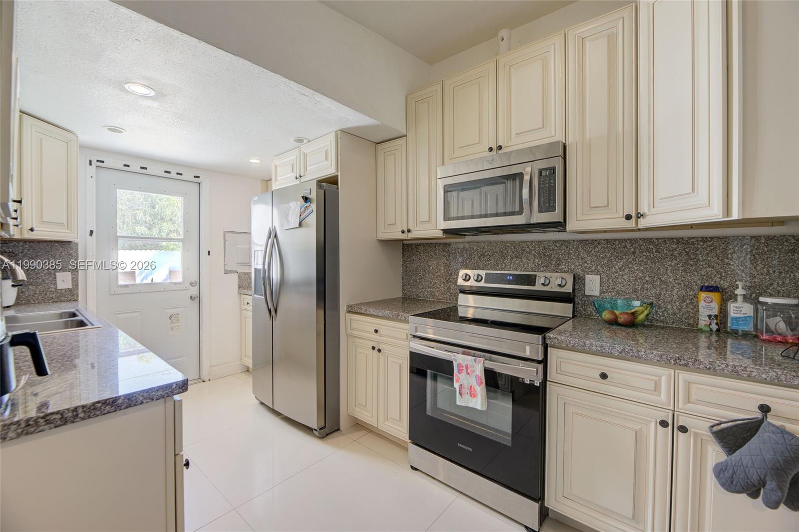 LAKE FOREST SEC 3 - Residential