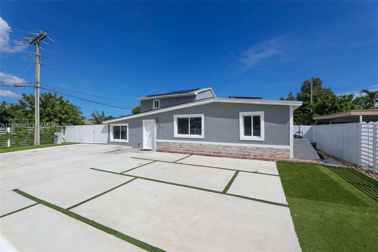 LAKE FOREST SEC 3 - Residential