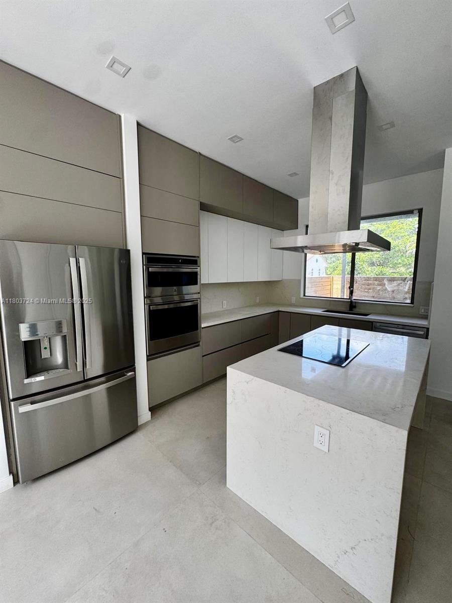 3604 Day Ave 3604, Miami, Broward County, Florida - 4 Bedrooms  
3 Bathrooms - 