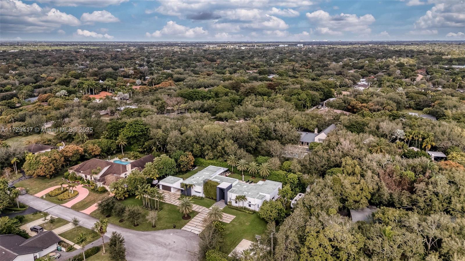 CLINTON GROVE ESTS - Residential