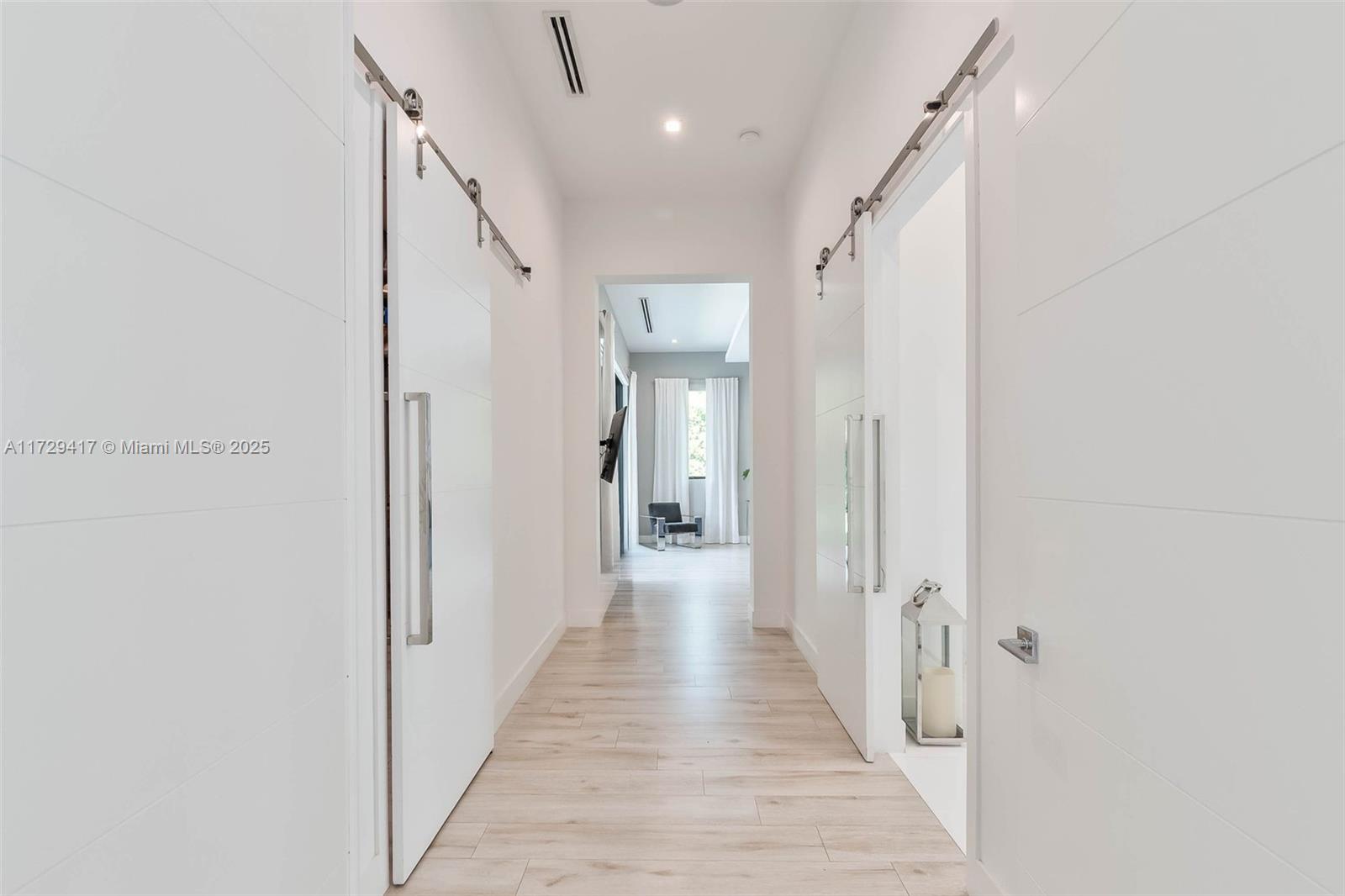 CLINTON GROVE ESTS - Residential