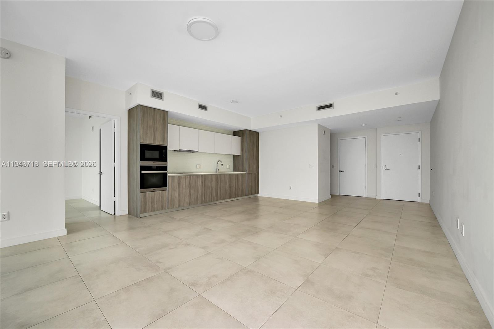 2900 NE 7th Ave 1604