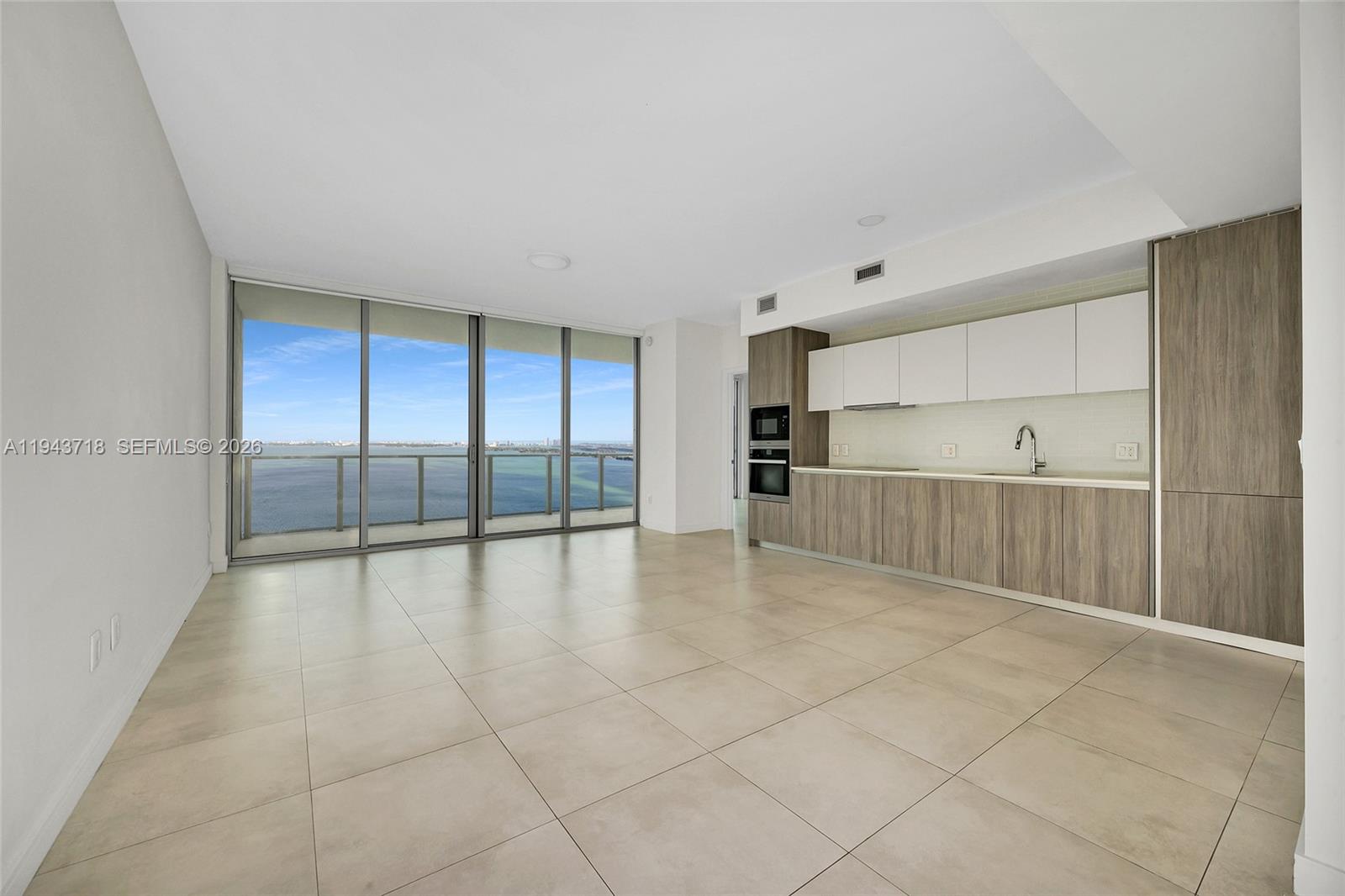 2900 NE 7th Ave 1604