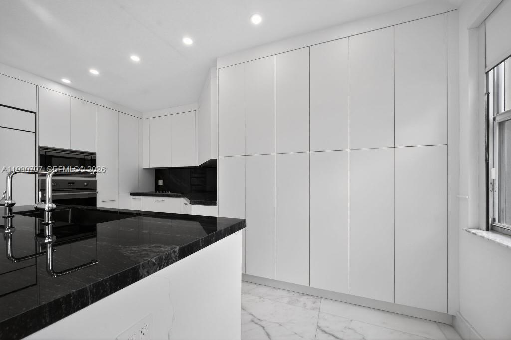 DORAL ISLES NORTH SEC ONE - Residential