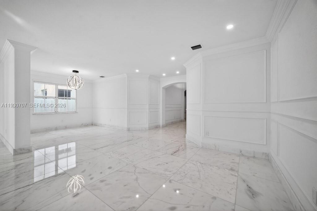 DORAL ISLES NORTH SEC ONE - Residential