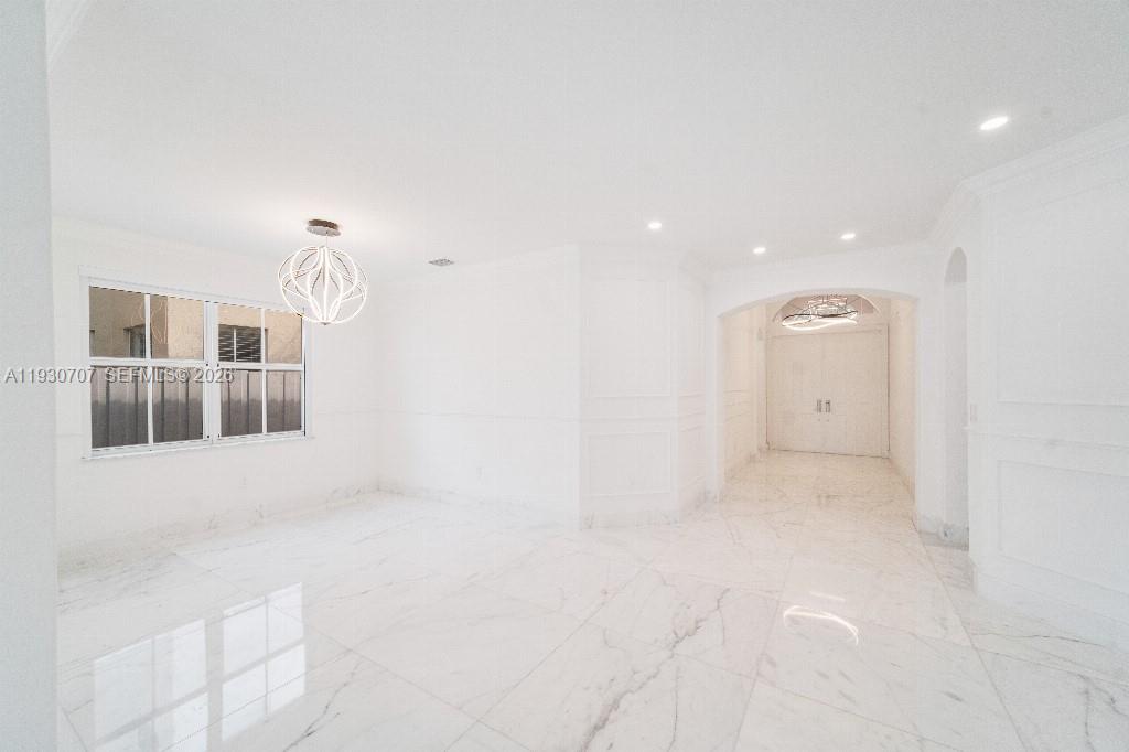 DORAL ISLES NORTH SEC ONE - Residential