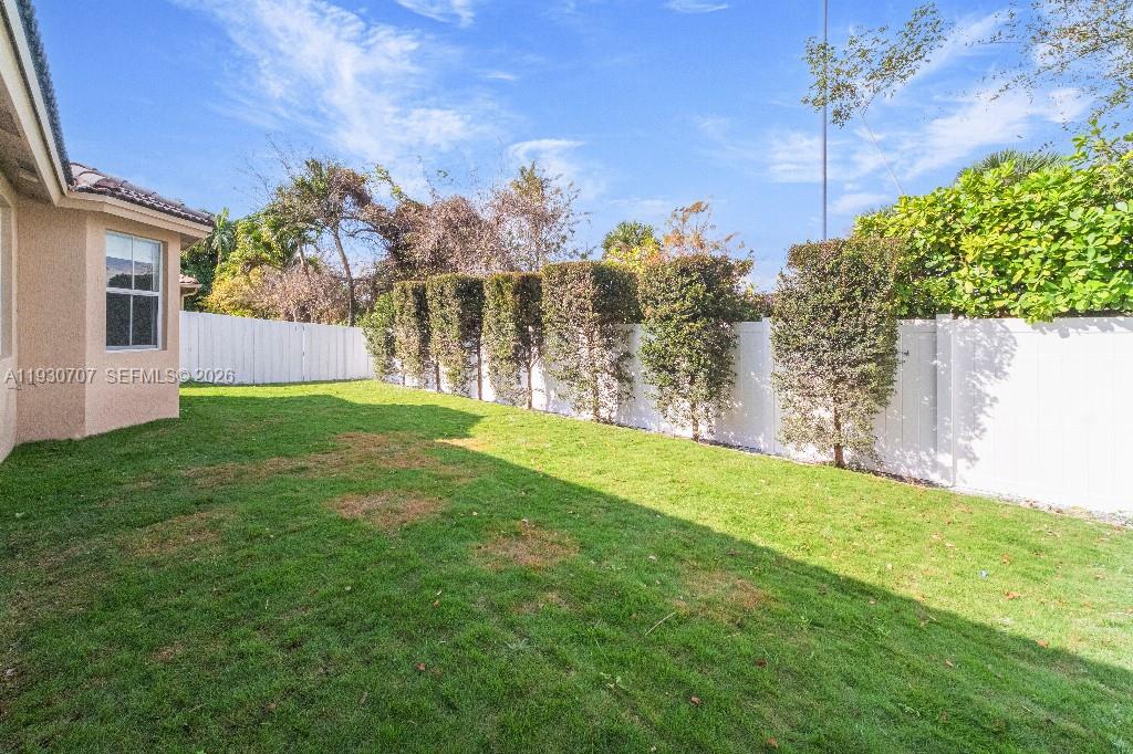 DORAL ISLES NORTH SEC ONE - Residential