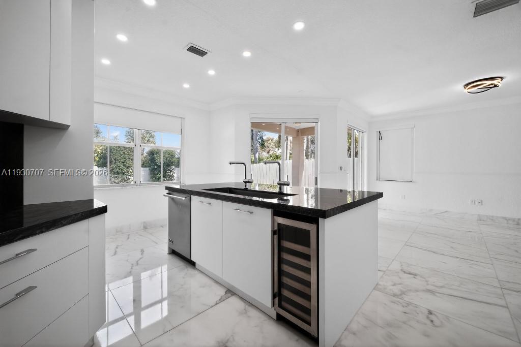 DORAL ISLES NORTH SEC ONE - Residential