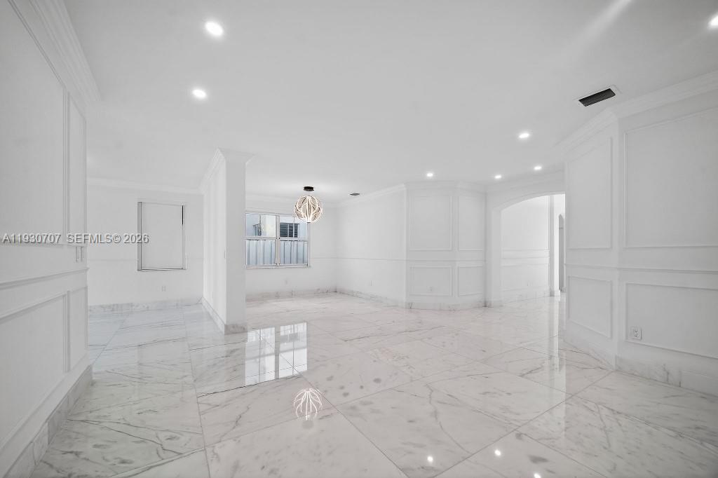 DORAL ISLES NORTH SEC ONE - Residential