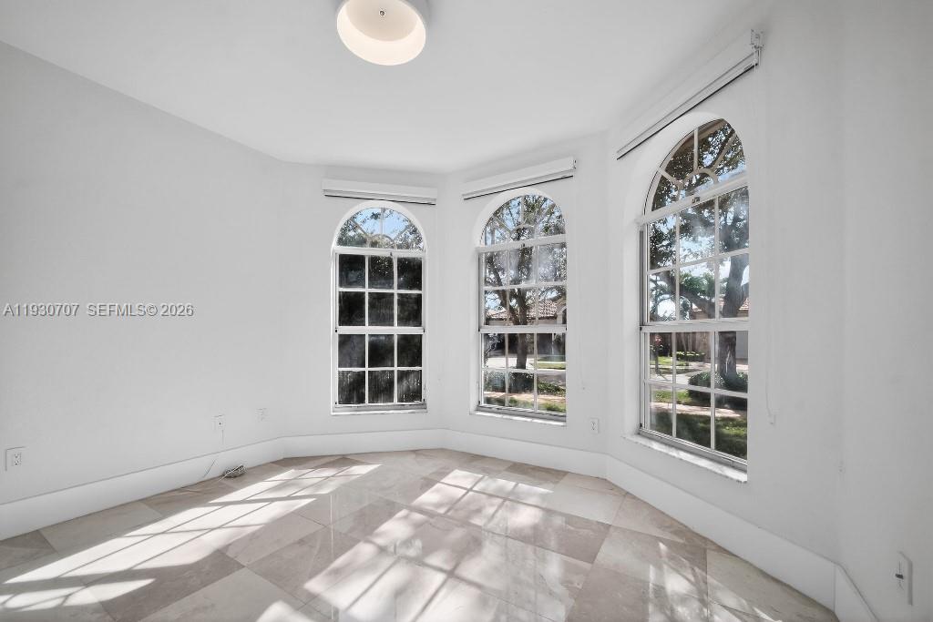 DORAL ISLES NORTH SEC ONE - Residential