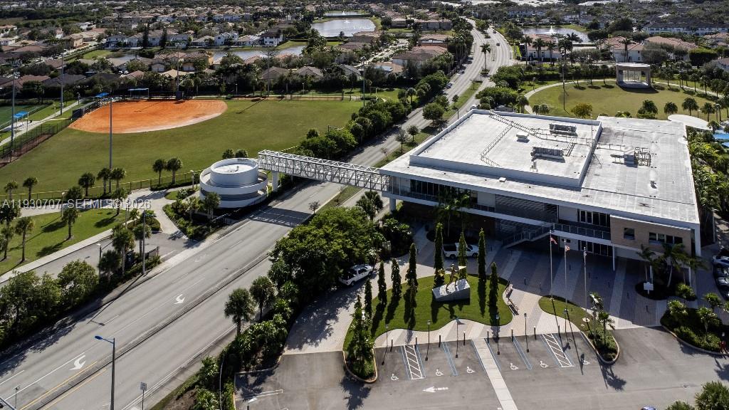 DORAL ISLES NORTH SEC ONE - Residential