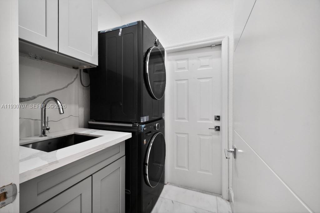 DORAL ISLES NORTH SEC ONE - Residential