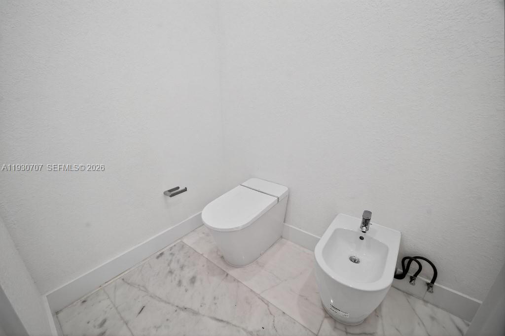 DORAL ISLES NORTH SEC ONE - Residential