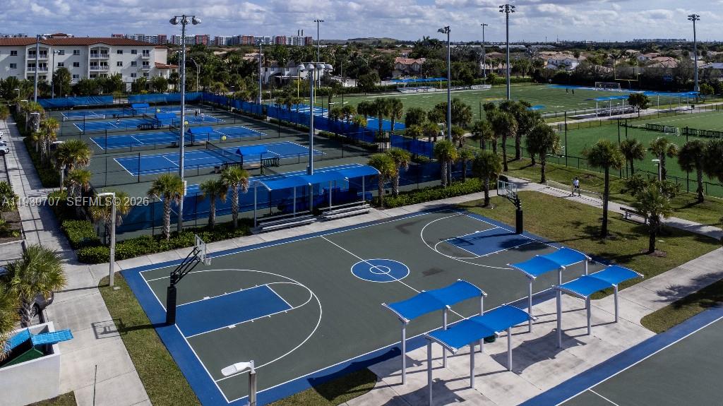 DORAL ISLES NORTH SEC ONE - Residential