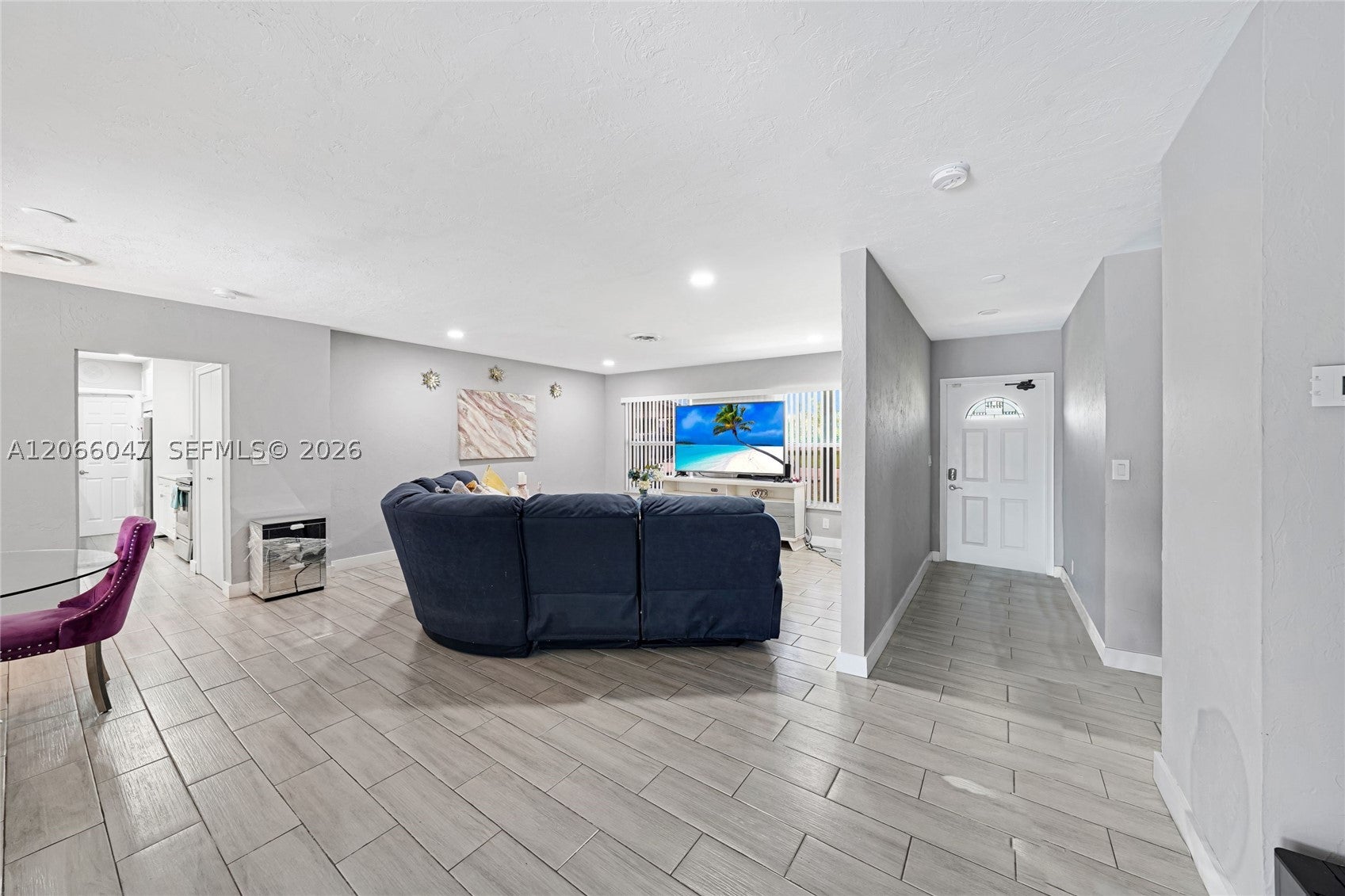 912 NE 9th Ct