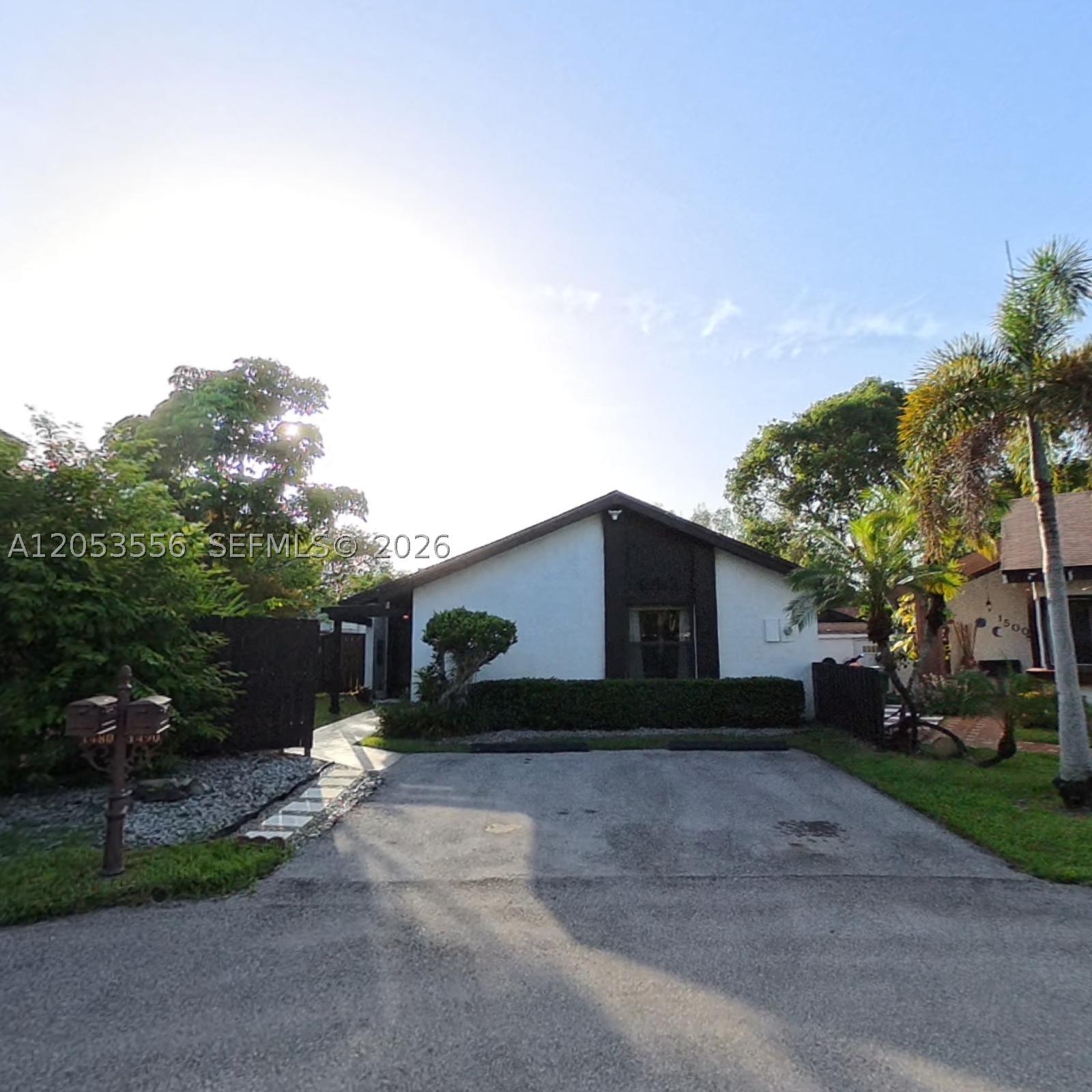 1490 Flamingo Ct