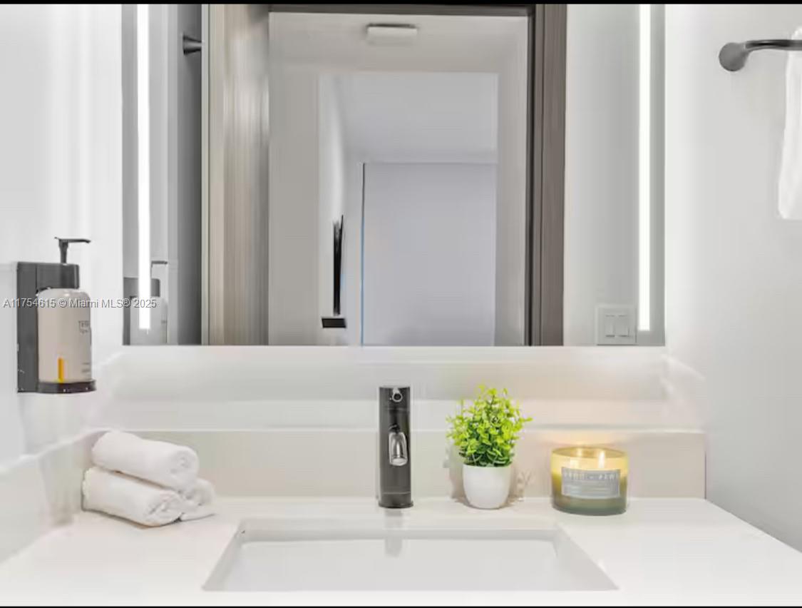 MAP OF MIAMI DADE CO. FL. - Residential Lease