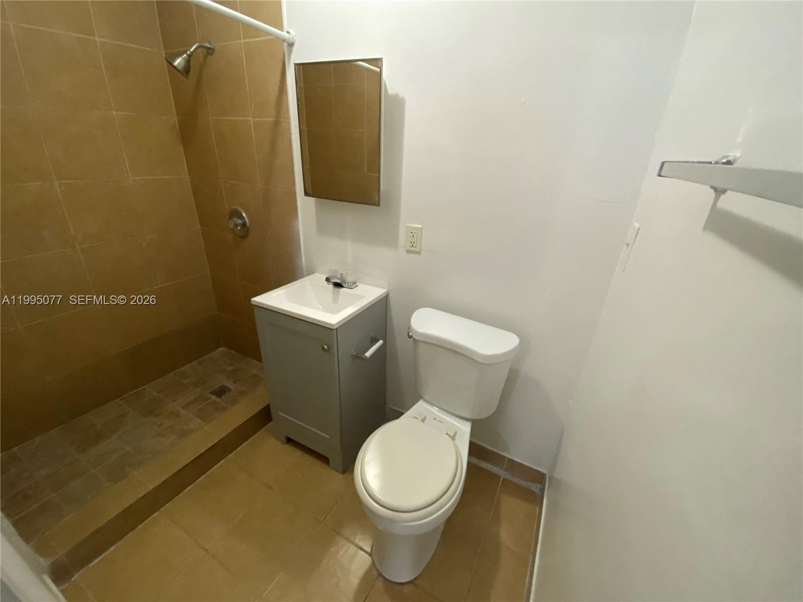 COLLEGE PARK - Residential Lease