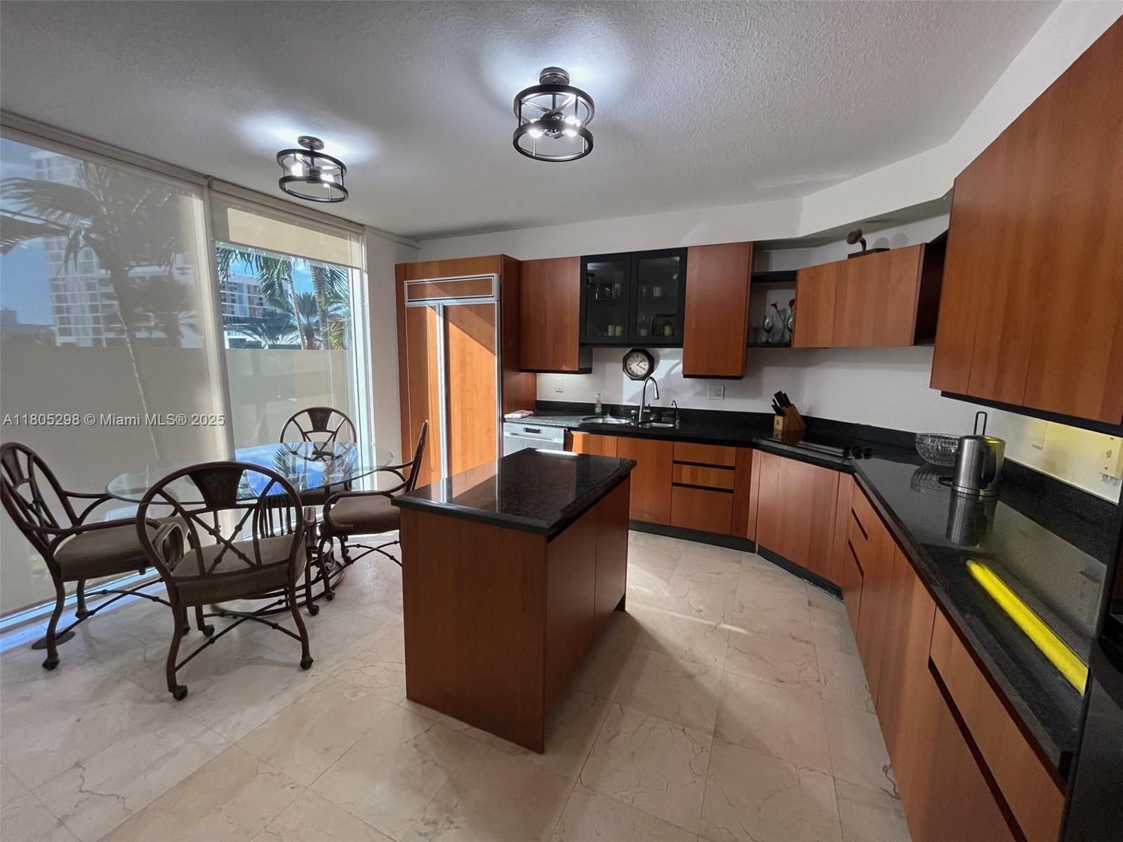 THE PINNACLE CONDO - Residential Lease