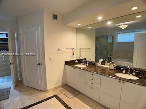 THE PINNACLE CONDO - Residential Lease