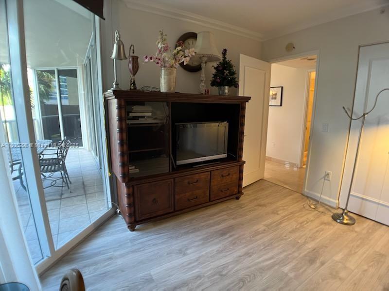 THE PINNACLE CONDO - Residential Lease