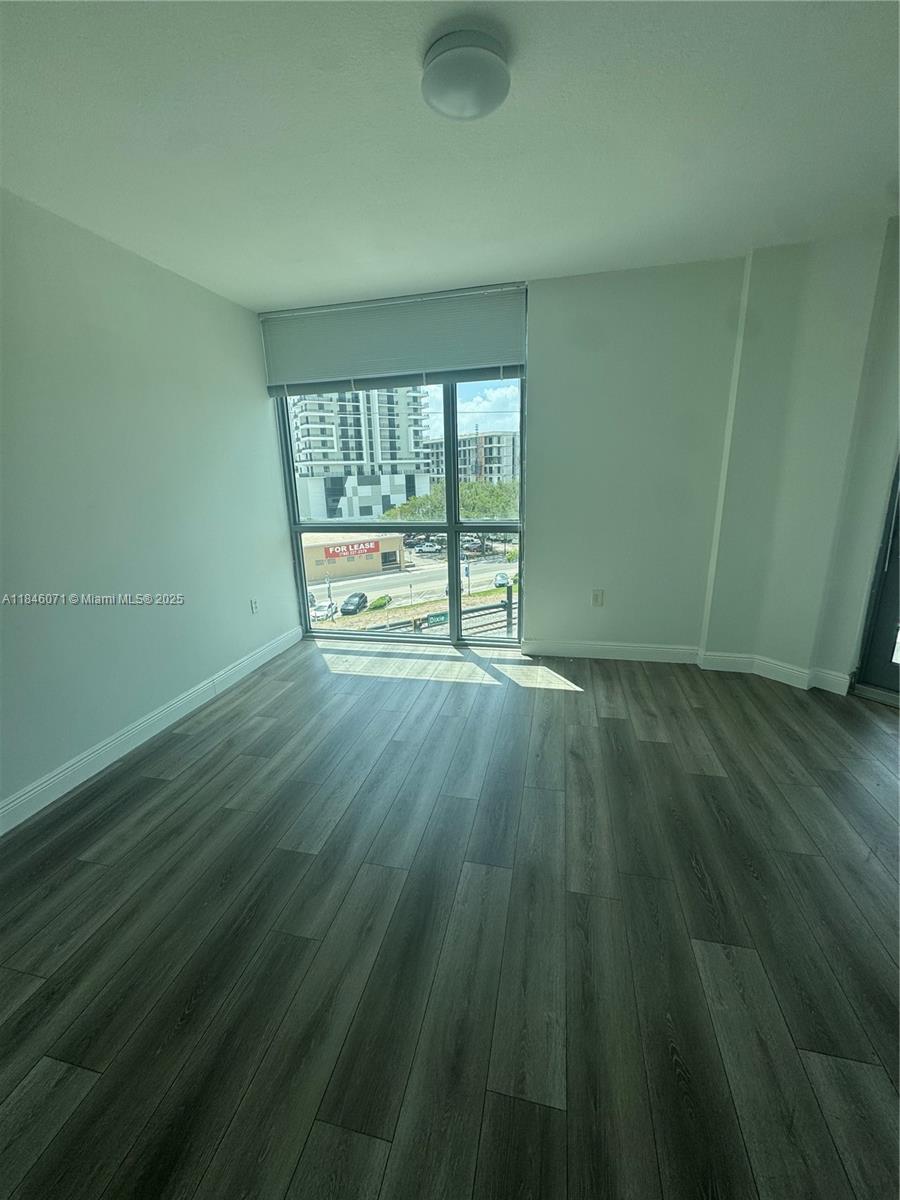 HOLLYWOOD STATION RES CON - Residential Lease