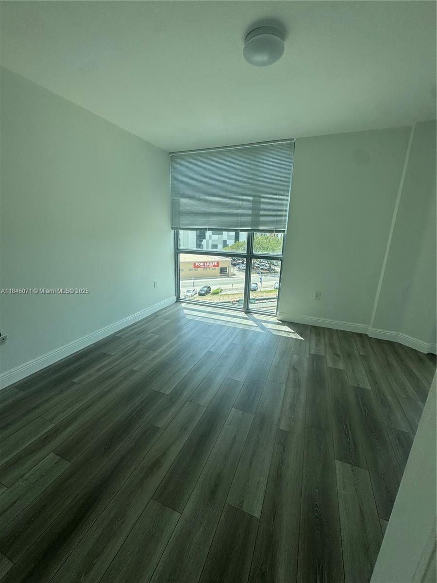 HOLLYWOOD STATION RES CON - Residential Lease