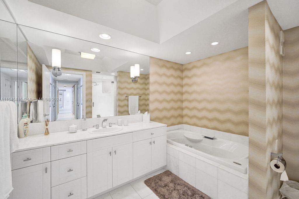 2800 ISL BLVD WILLIAMS IS - Residential