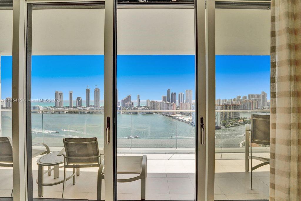 2800 ISL BLVD WILLIAMS IS - Residential