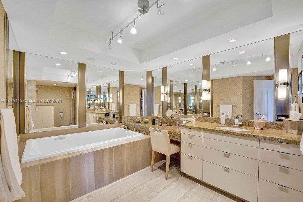 2800 ISL BLVD WILLIAMS IS - Residential