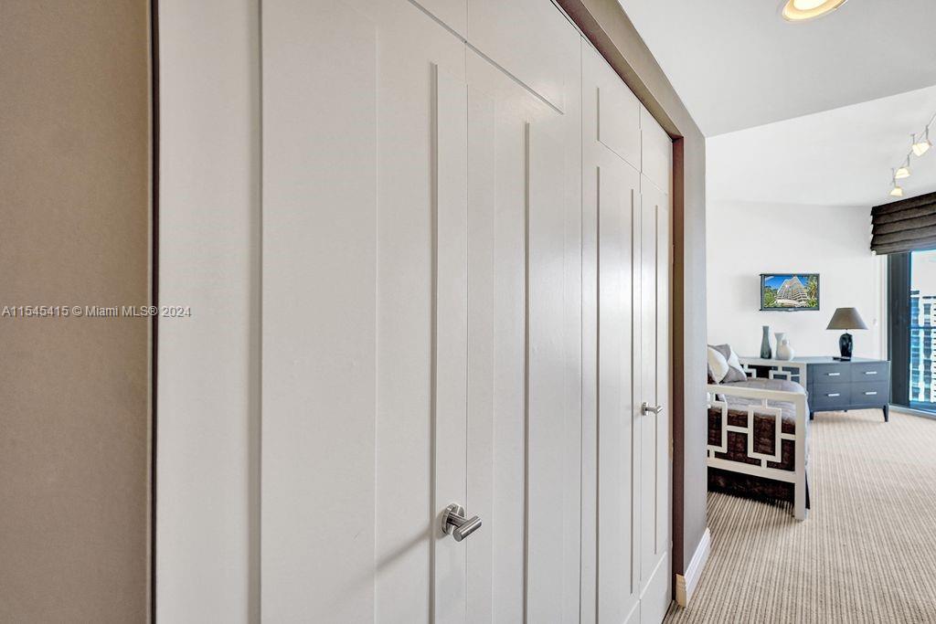 2800 ISL BLVD WILLIAMS IS - Residential