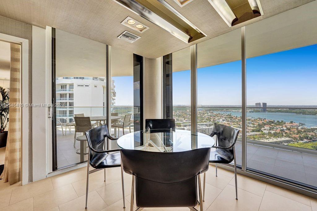 2800 ISL BLVD WILLIAMS IS - Residential