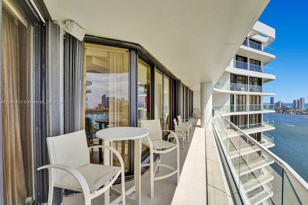 2800 ISL BLVD WILLIAMS IS - Residential