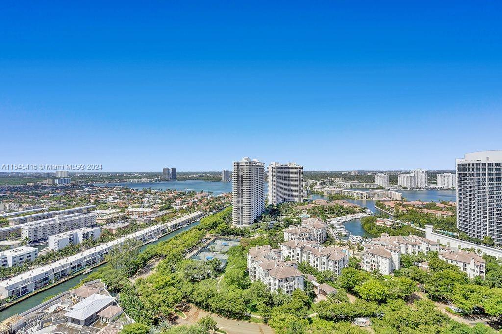 2800 ISL BLVD WILLIAMS IS - Residential