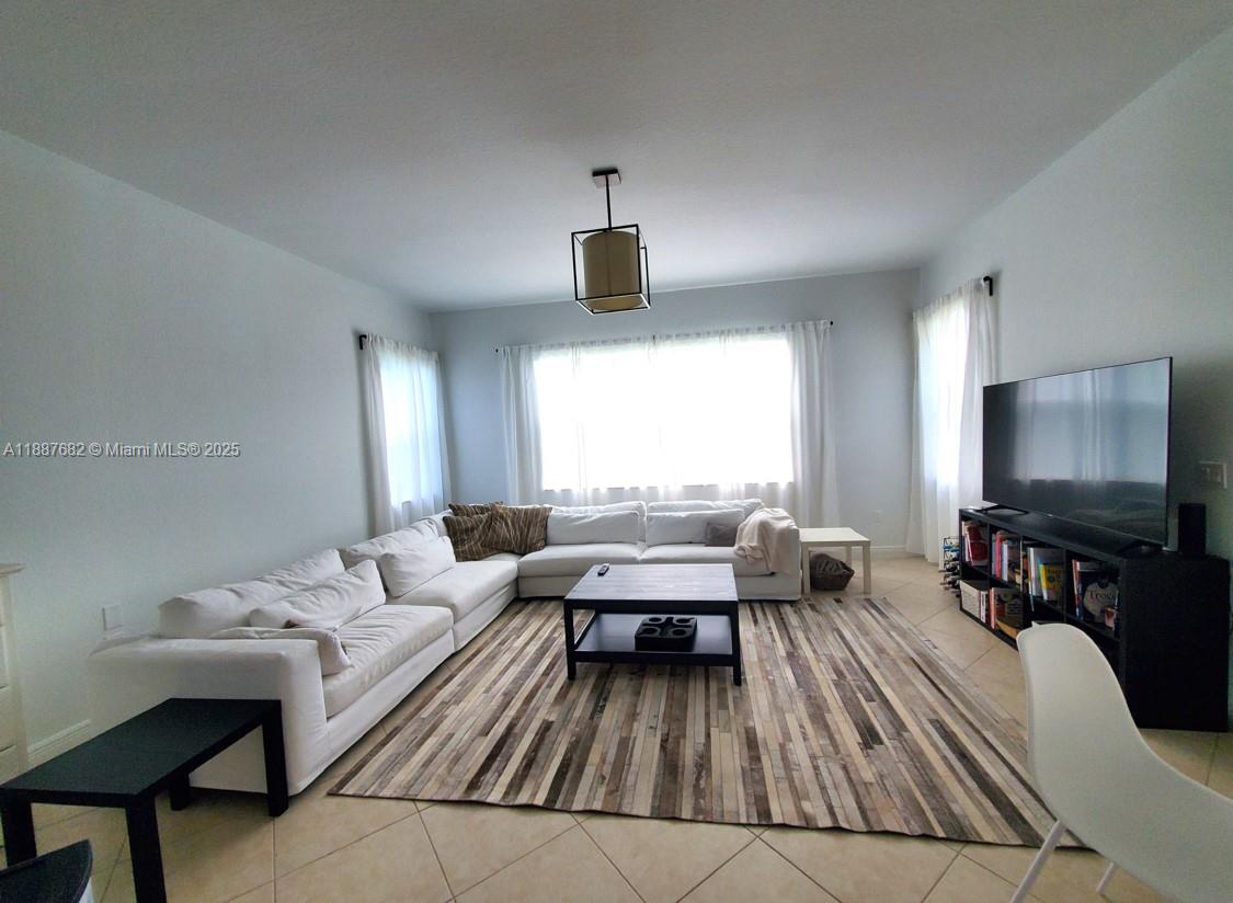 ISLES AT WESTON - Residential Lease