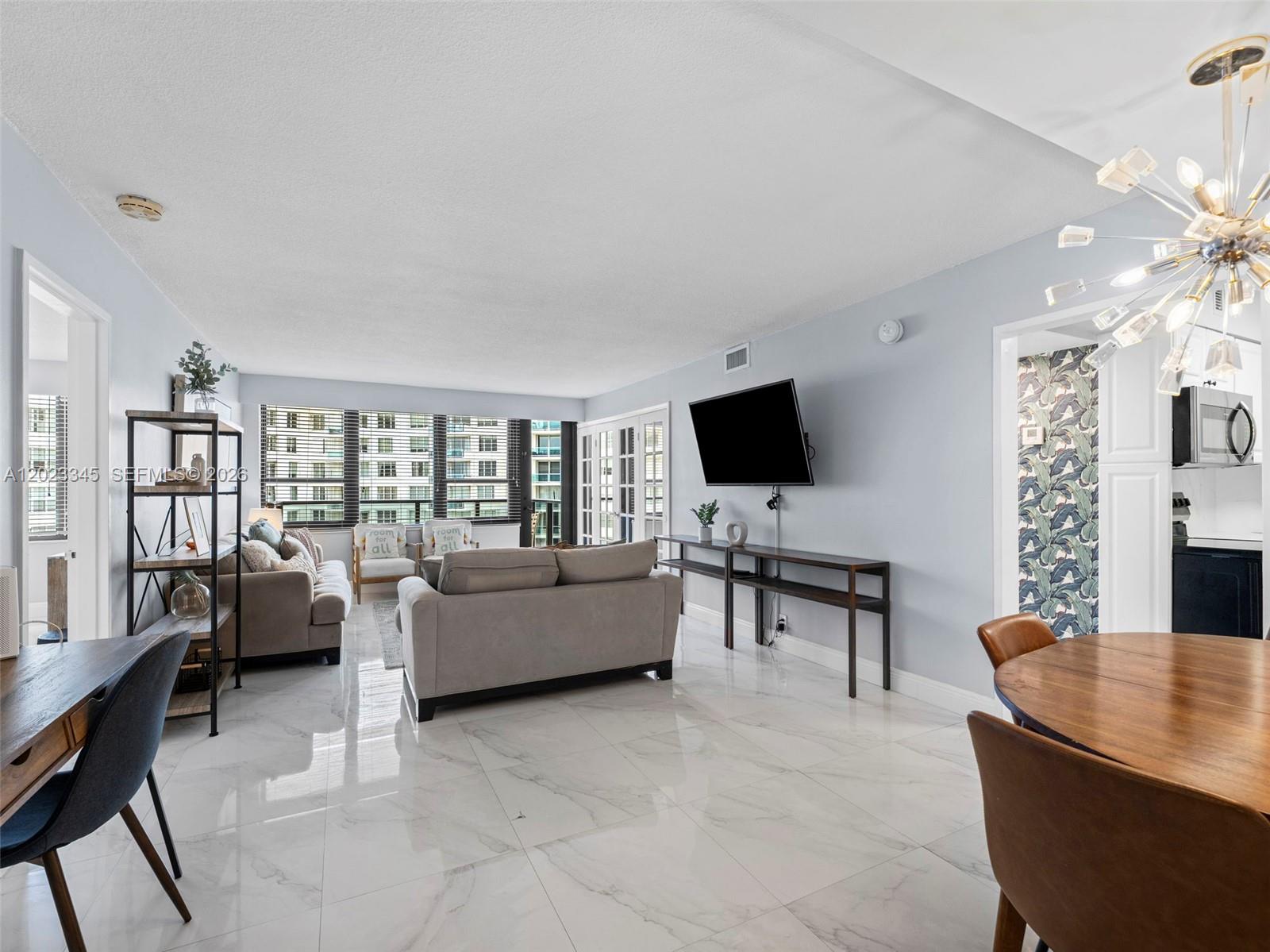 THE ALEXANDER CONDO - Residential