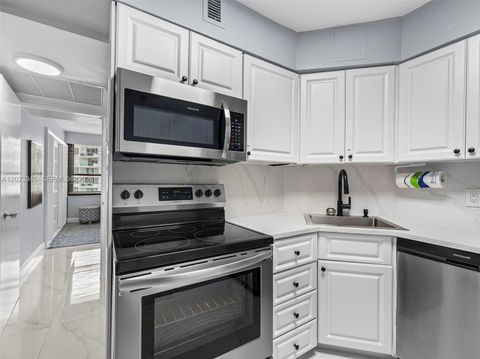 Tiny photo for 5225 Collins Ave #1509, Miami Beach, FL 33140 (MLS # A12023345)