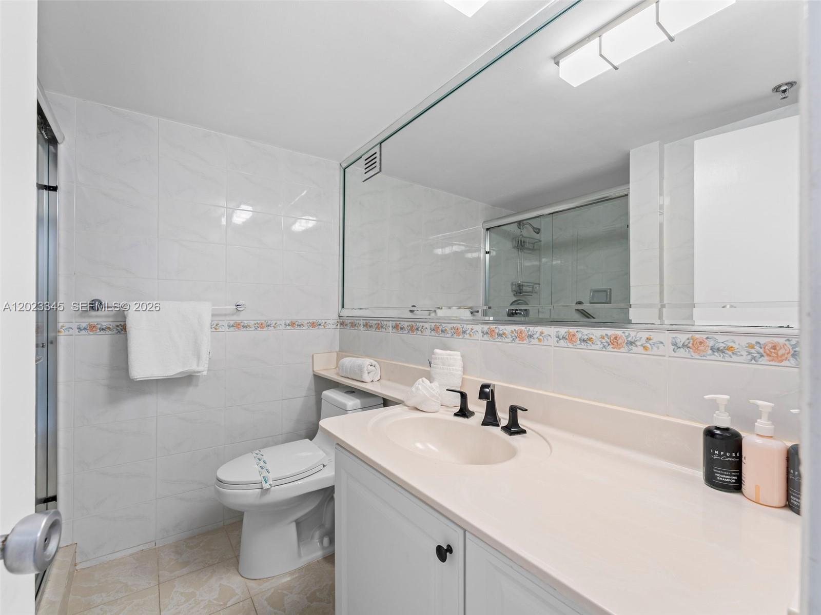 THE ALEXANDER CONDO - Residential