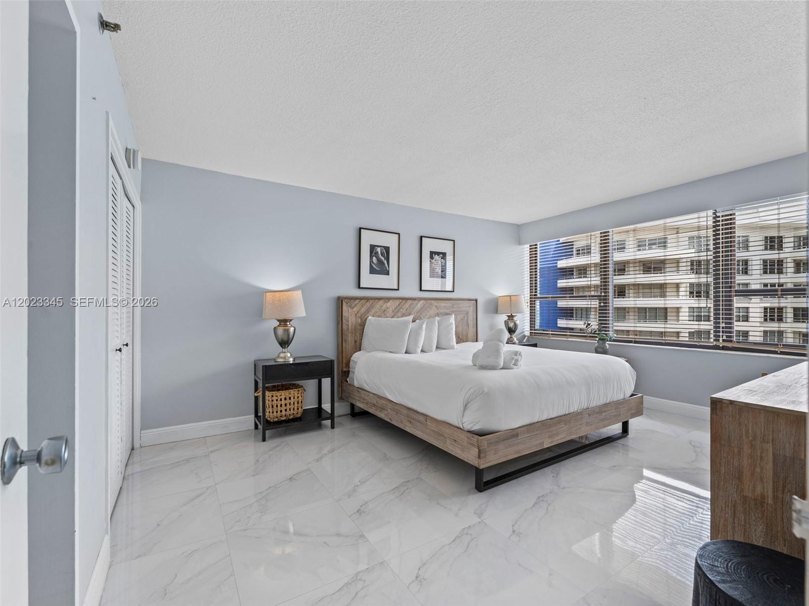 THE ALEXANDER CONDO - Residential
