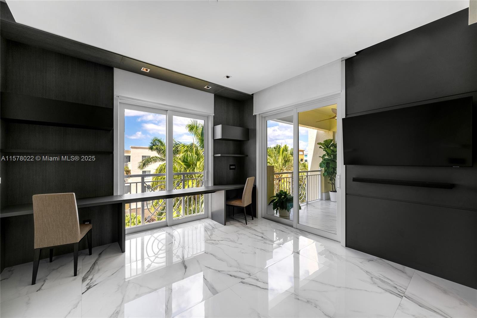 THE COURTS AT SOUTH BEACH - Residential